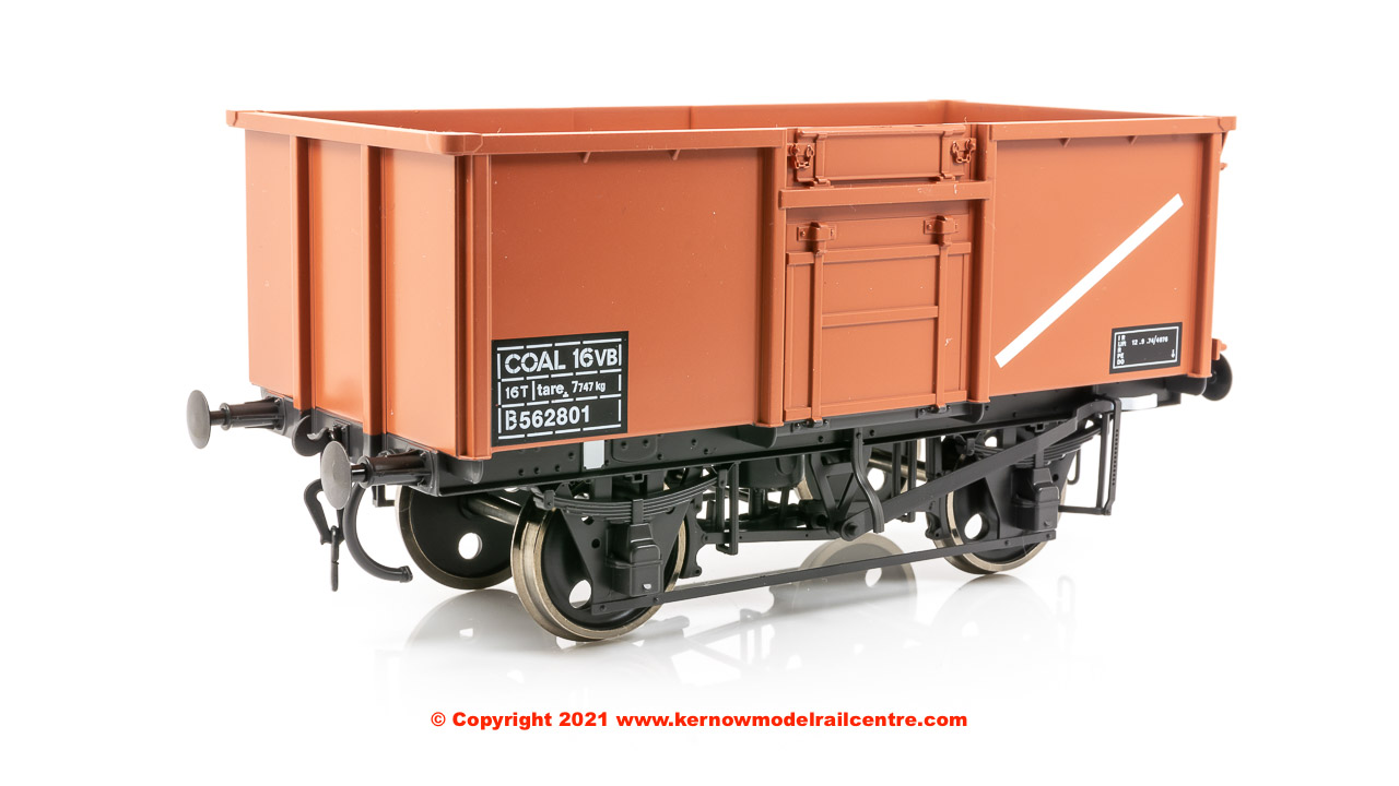 7F-030-014 Dapol 16 Ton Steel Mineral Wagon number B562801 in BR Bauxite - welded Dg 1/108 "COAL 16 VB" branding